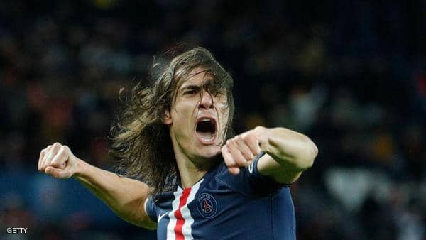Cavani finally hits the net in the PSG victory over Lyon