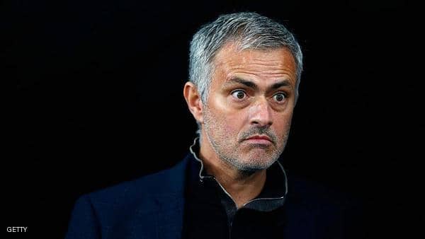 Why does Mourinho favor the “phenomenon” over Messi and Ronaldo?