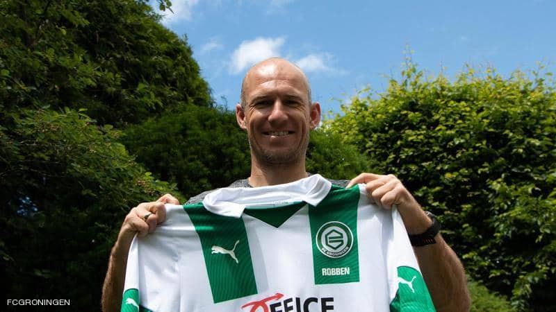 Robin returns from retirement via “Childhood Club”