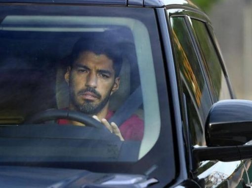 Luis Suarez leaves Barcelona training headquarters in Bakiya