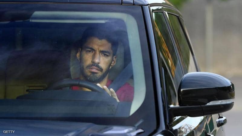 Luis Suarez leaves Barcelona training headquarters in Bakiya