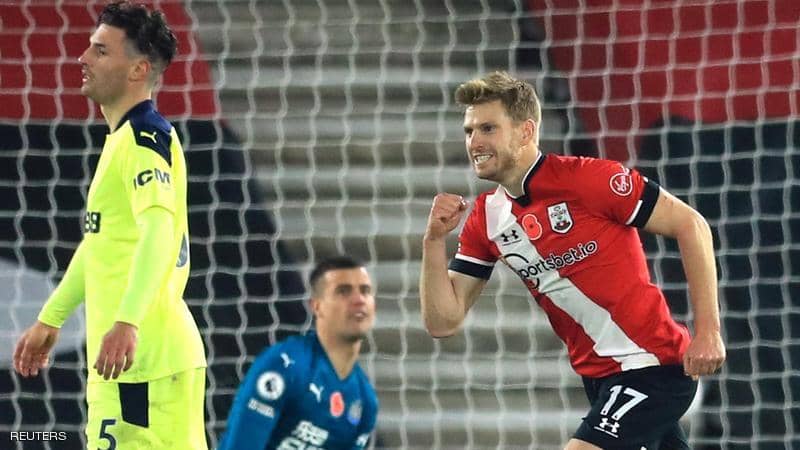 Southampton leads the Premier League for the first time since 1988