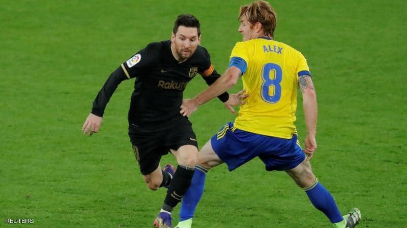 Barcelona suffered a surprise defeat in Cadiz after a fatal mistake from Stigen