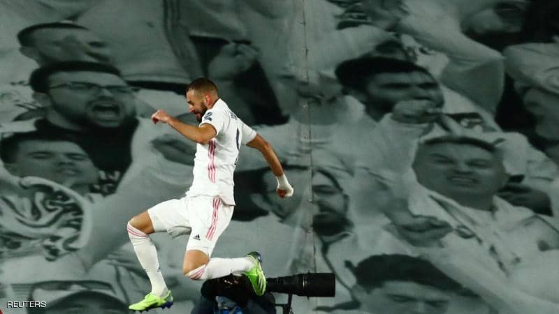 Benzema gives Real the lead card with Sociedad and Atletico
