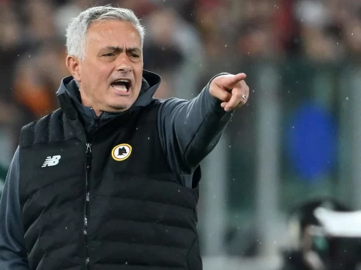 Mourinho chooses the “dream team” he coached