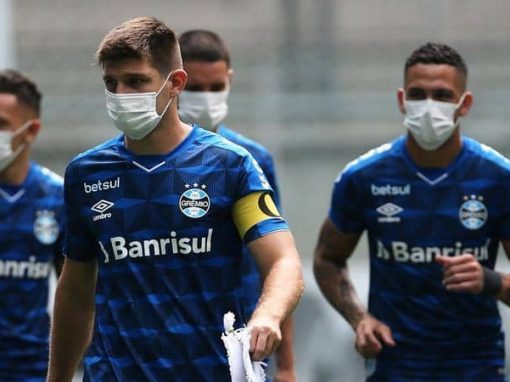 Brazilian team players protest “gags” to make them play