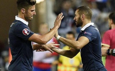 Benzema makes fun of Jiro with a Formula-1 car
