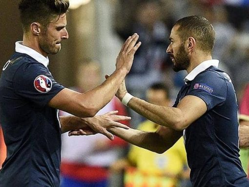 Benzema makes fun of Jiro with a Formula-1 car