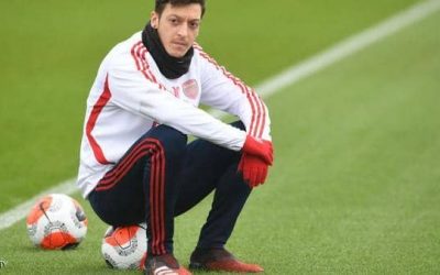 Ozil “tweets” out of the “Gunners” squadron and refuses to cut his salary