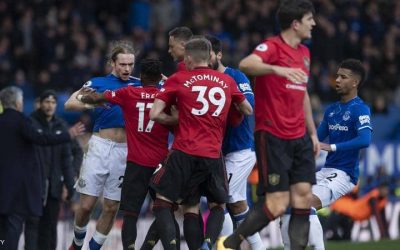 England clubs return to group training and decide on “docks”