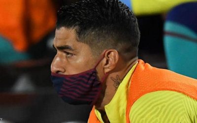 Is Suarez participating from the start? .. A difficult question for the Barcelona coach