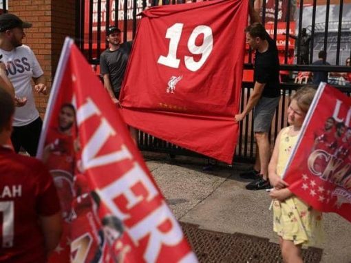 Klopp advises Liverpool fans to celebrate the title