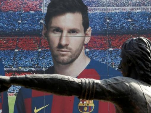 His colleague and his compatriot … the Saint-Germain stars try to “tilt Messi’s head”