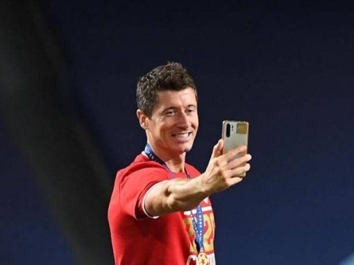Lewandowski sits on the throne of the German players