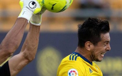 Black horse Kadesh catches Sociedad at the top of the League