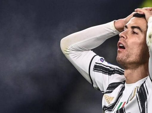 Juventus receives two headers at the same time