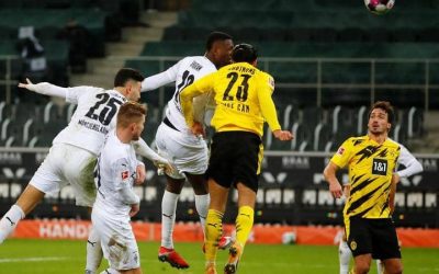 Mönchengladbach breaks his jaw in front of Borussia Dortmund in four