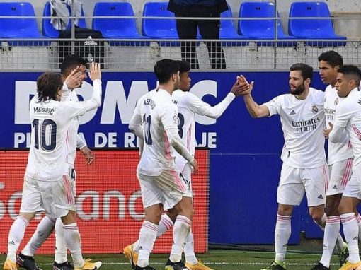 Real Madrid crosses Huesca station with difficulty.